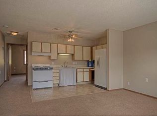 3230 S 68th Plz, Omaha, NE 68106