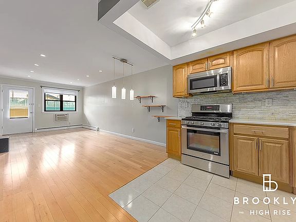 4th image of 15327 78th St #26A