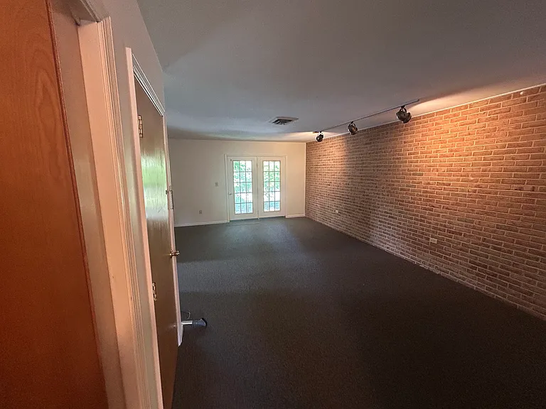 21B Rosemont Ct — Photo 5