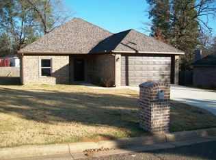 103 E Sycamore Ln, Longview, TX 75604