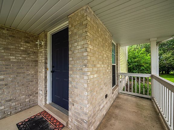 2nd image of 16540 Knottingwood Ave