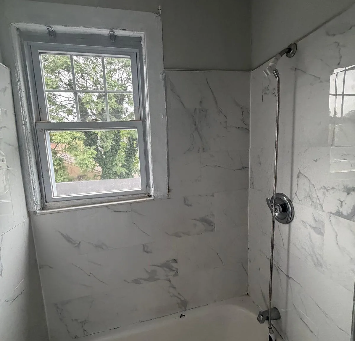 3 bed, $1,999 — Photo 2