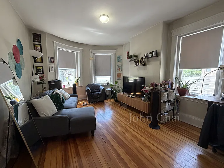 1381 Commonwealth Ave #5 — Photo 3