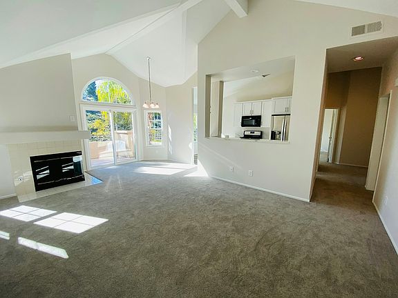 5th image of 11020 Portobelo Dr