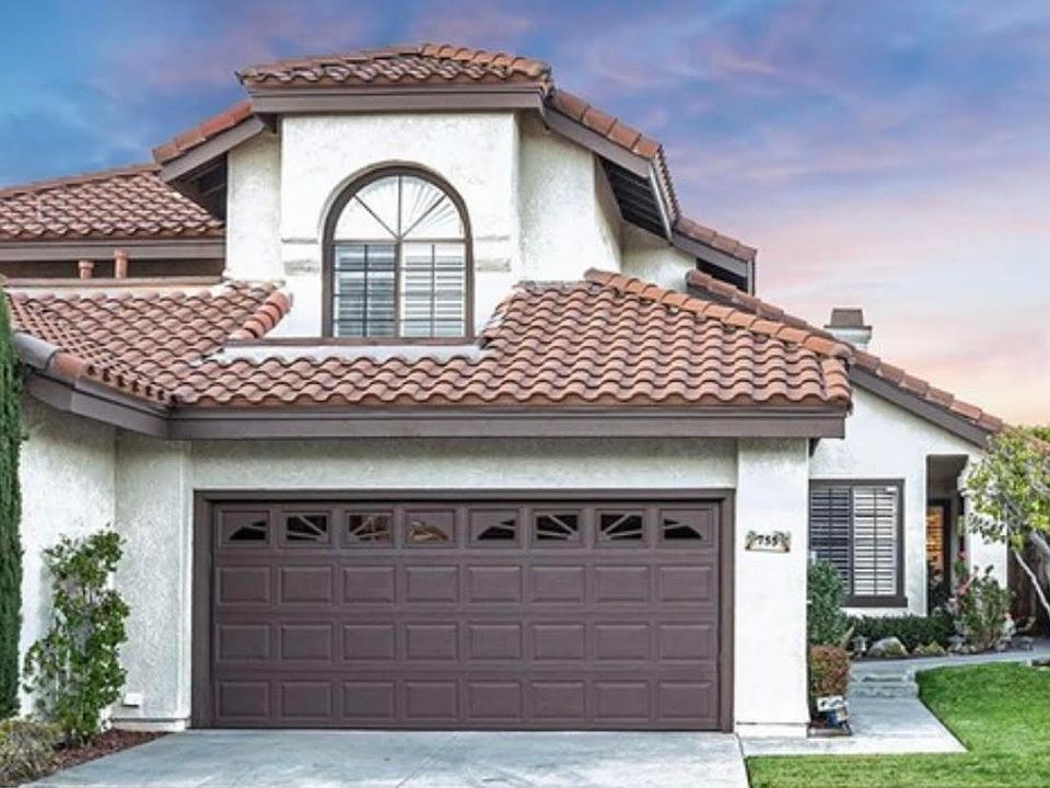 1st image of 755 S Amethyst Ln
