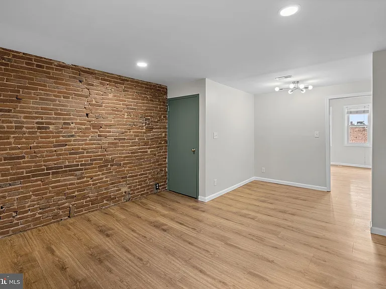 1305 Light St #2 — Photo 9