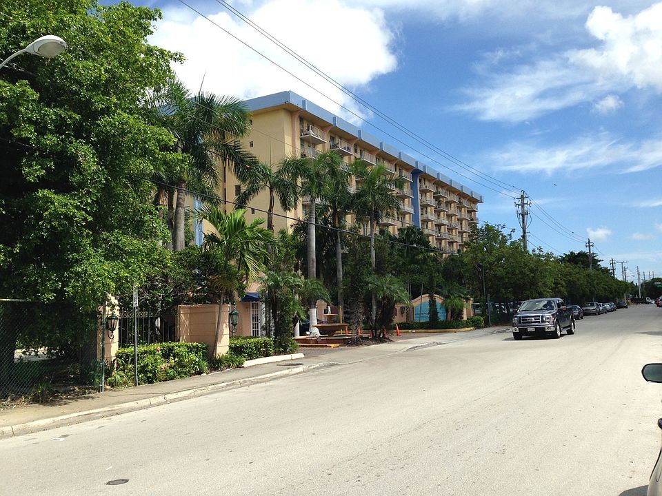 1st image of 4550 NW 9th St APT 420