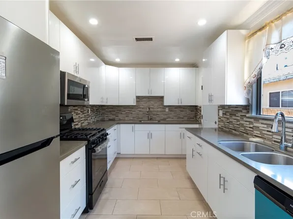 5034 Newcastle Ave, Encino, CA 91316