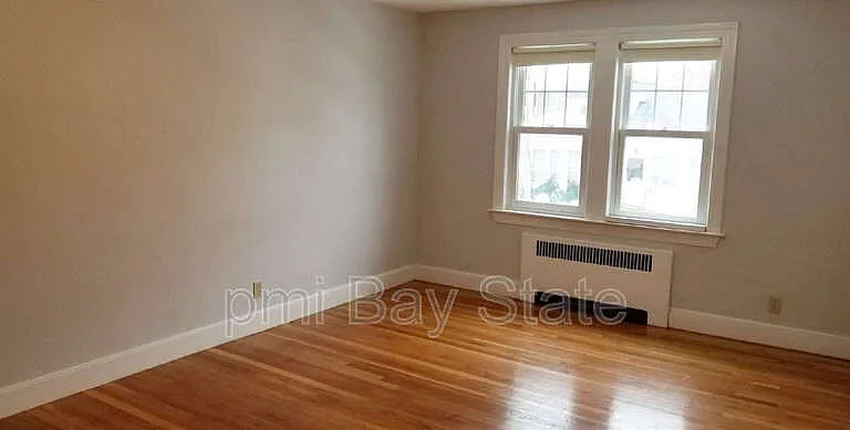 192 Holbrook Rd #4 — Photo 3