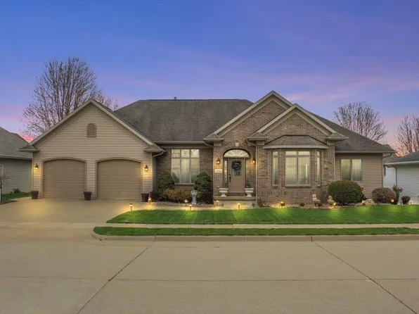 4936 Twilight Dr, Dubuque, IA 52002