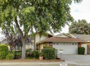 27876 Ridgegrove Dr, Santa Clarita, CA 91350