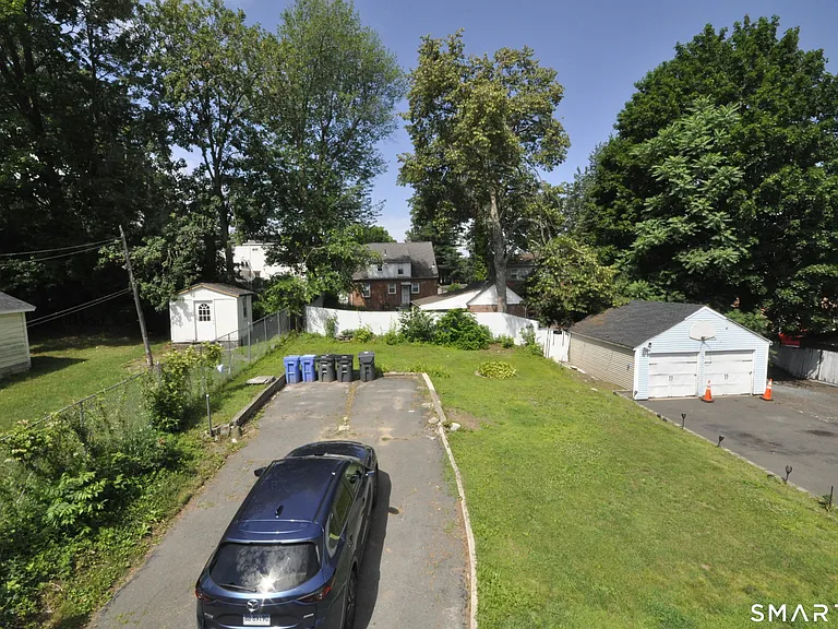 20 Mountain St — Photo 24