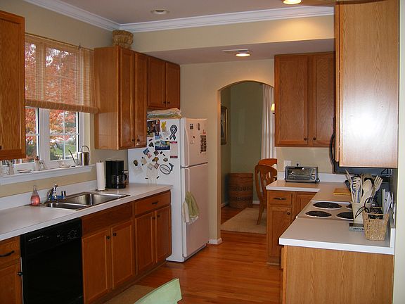 5th image of 10065 Hume Ct