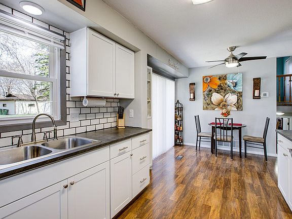 5th image of 277 117th Ave NE