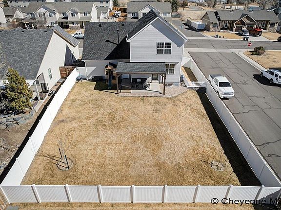 4th image of 4704 Garnet Way