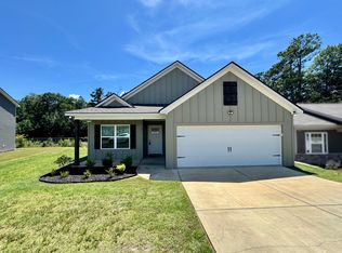 8 Summertide Dr, Phenix City, AL 36869