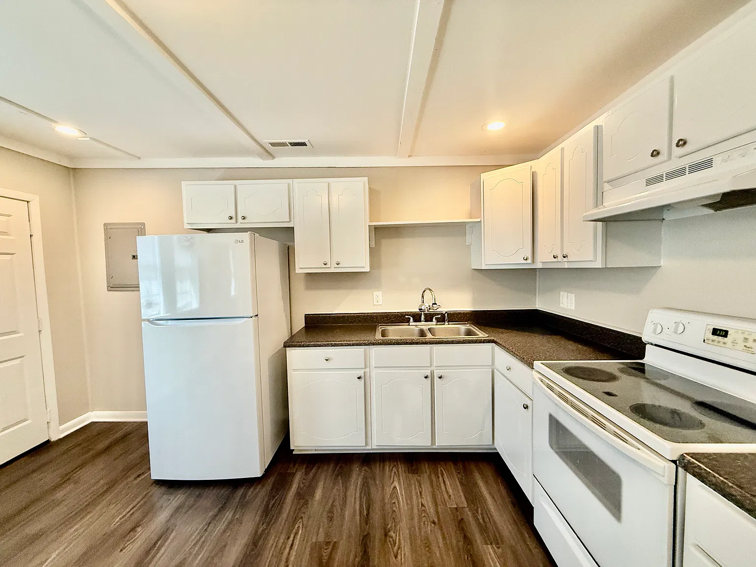 2 bed, $1,150 — Photo 3