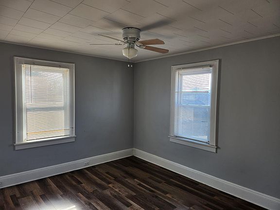 3rd image of 2922 Dahlia Ave APT 2