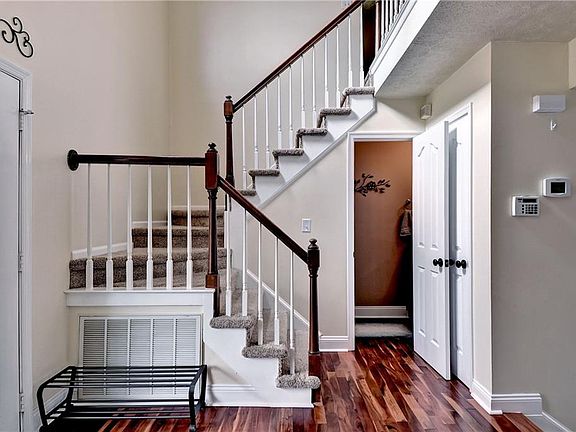 4th image of 801 Lantern Pl