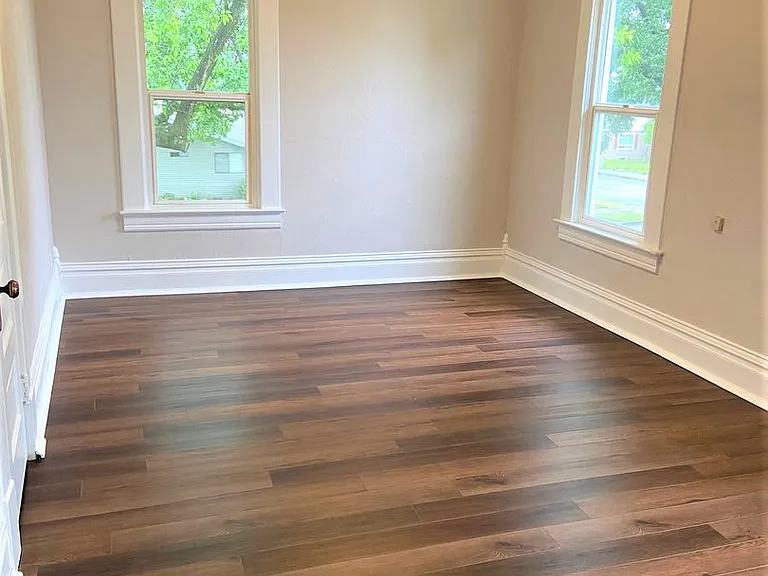 814 Front Street — Photo 4