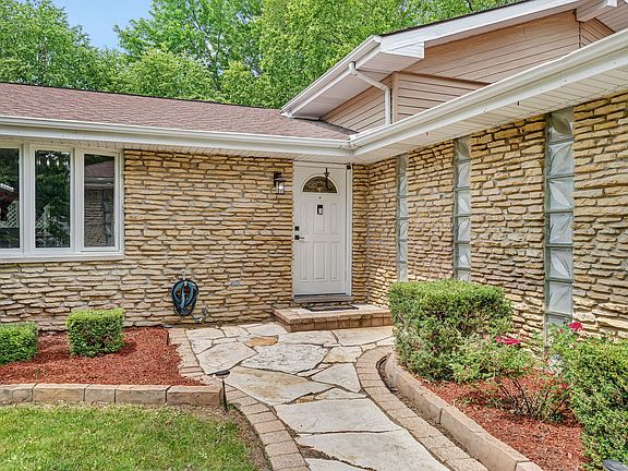3rd image of 1810 Jana Ln