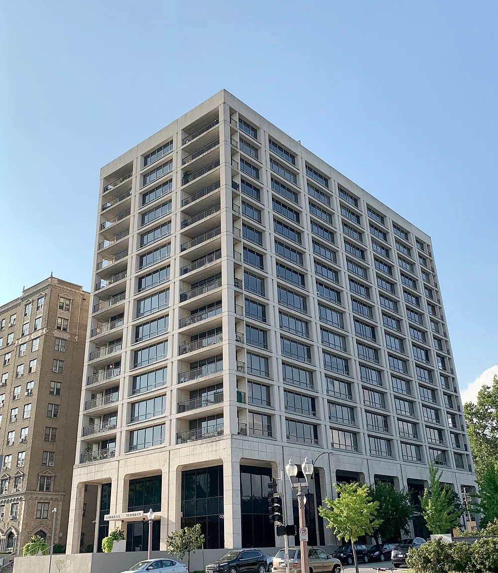 3 bed, 2986 sqft, $5,100 — Photo 3