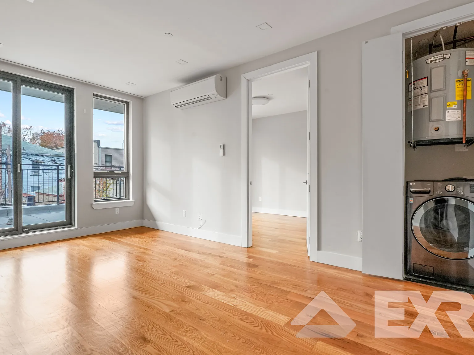 948 New York Avenue — Photo 2
