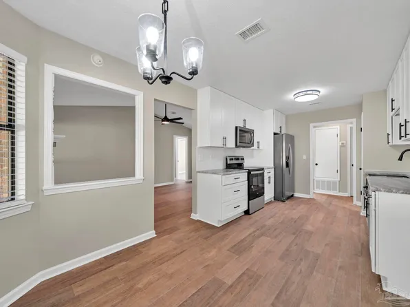694 Seapine Cir, Pensacola, FL 32506