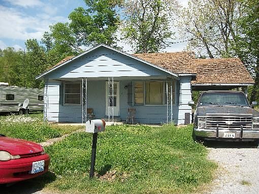 2nd image of 95 Forest Cir