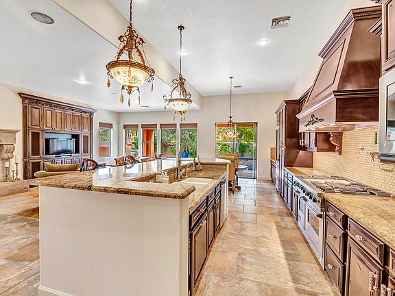 4th image of 17679 N 98th Way