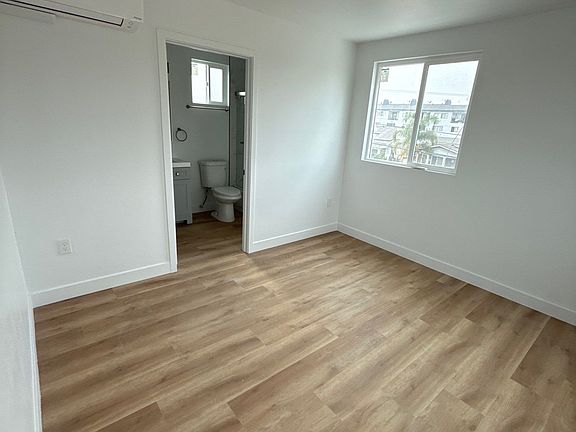 4th image of 410 S Grand Ave #410