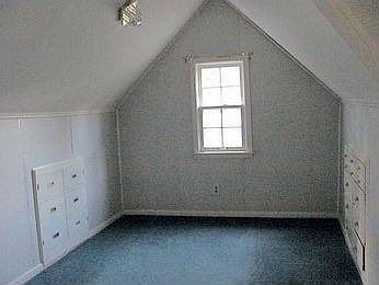 5th image of 896 Hawthorne Ave E