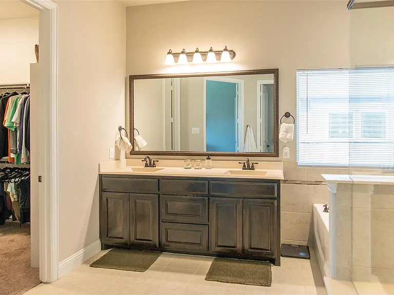 638 Brook Dr — Photo 24