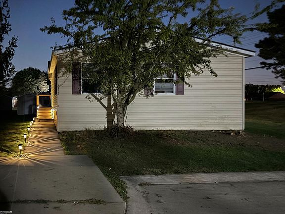 2nd image of 46688 Lemans Ct
