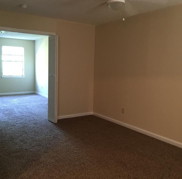 2nd image of 4421 Bonnell Dr NW APT 09
