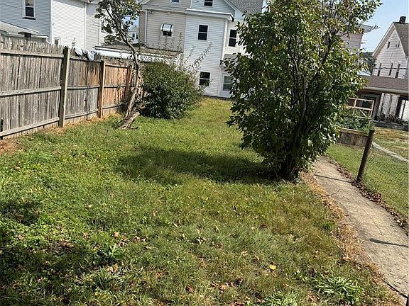 4th image of 226 N 2nd St