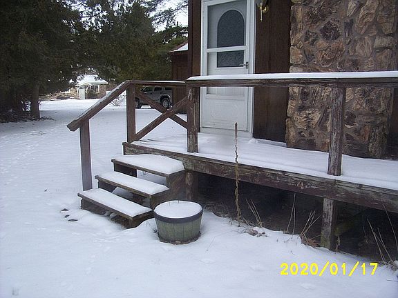 3rd image of 420 N River St