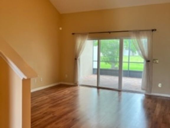 3rd image of 475 Wooded Crossing Cir
