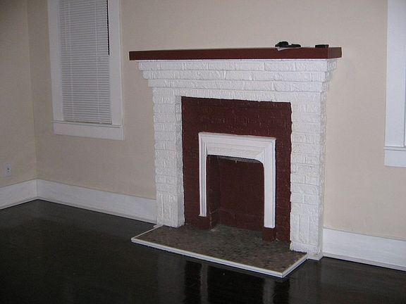 3rd image of 125 Rock Springs Dr