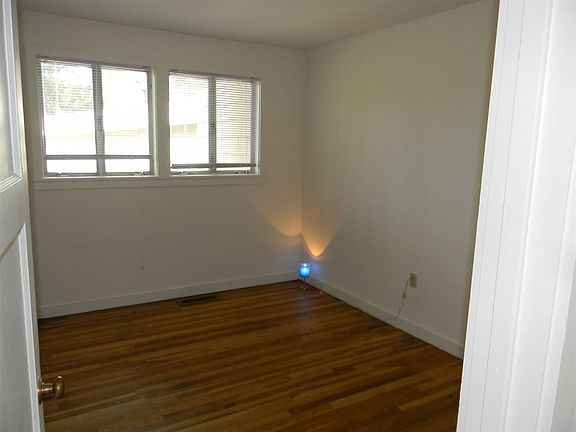 5th image of 4025 Alabama Ave