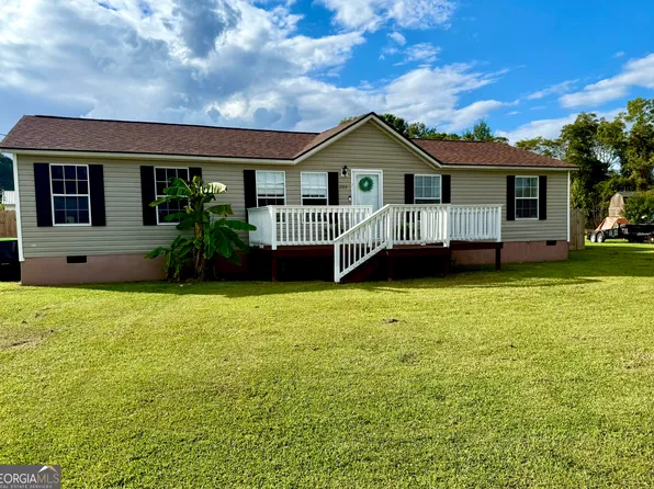 203 Colonial Dr, Byron, GA 31008