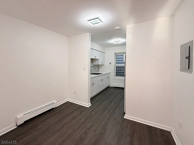1 bed, 1.0 bath, $1,900 — Photo 4