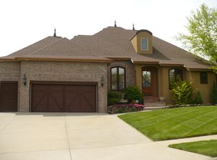 5883 S Teters Ct, Springfield, MO 65804