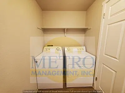2 bed, $1,300 — Photo 4