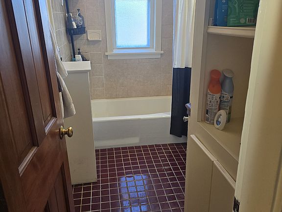 3rd image of 12 Dolphin Ave #5