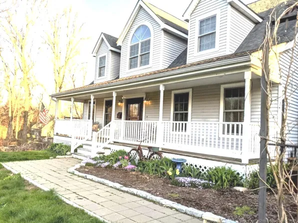 33 Meadow Lane, Salem, CT 06420