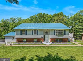 3322 Johnsons Mill Rd, Berkeley Springs, WV 25411