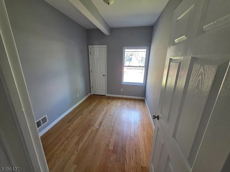 3 bed, 1.0 bath, $2,200 — Photo 4