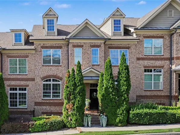 7460 Glisten Ave, Sandy Springs, GA 30328
