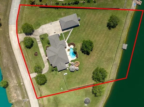 226 Quail Ridge Ln, Dickinson, TX 77539